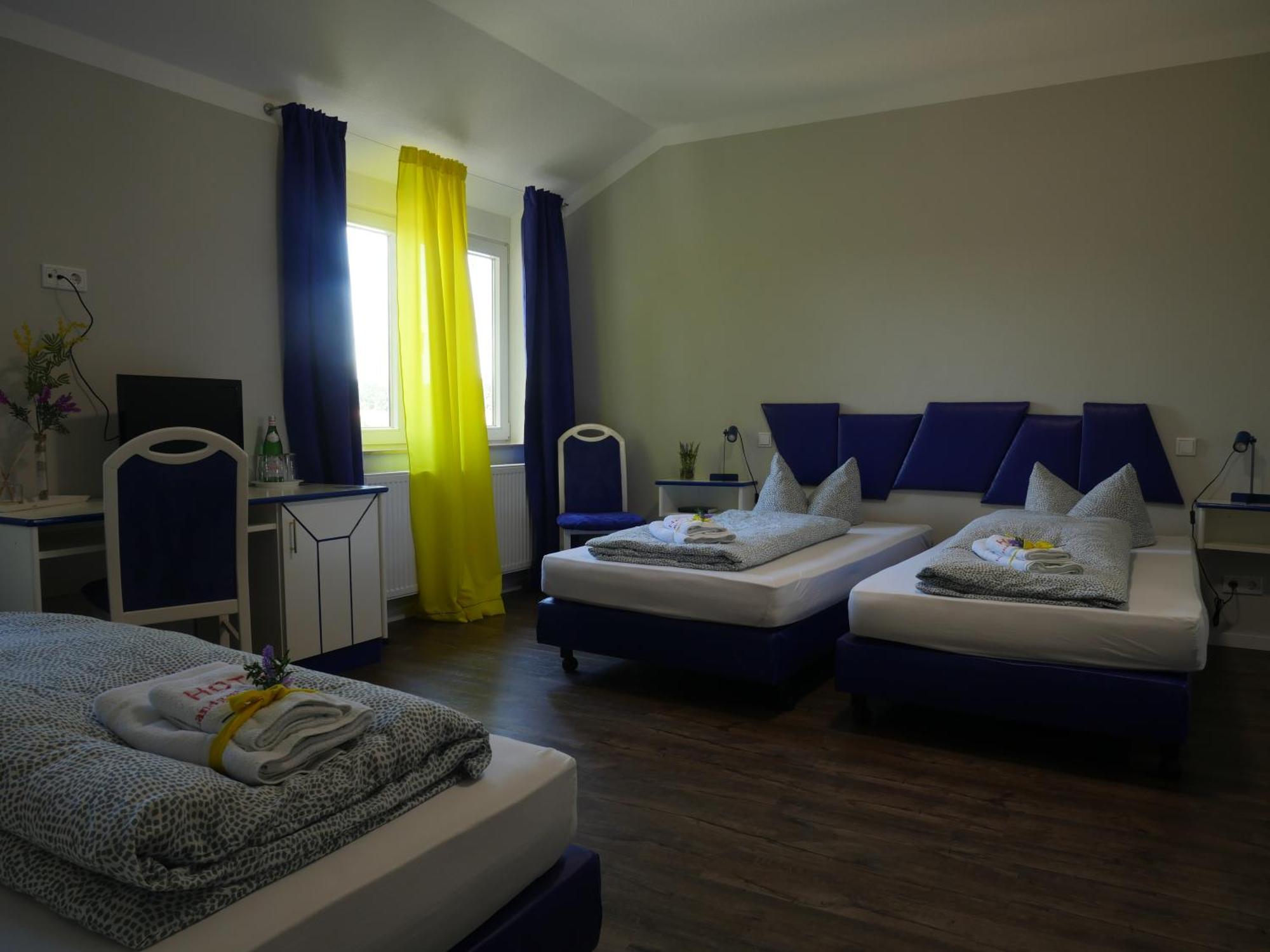 Hotel & Ristorante Positano Radeburg Ngoại thất bức ảnh
