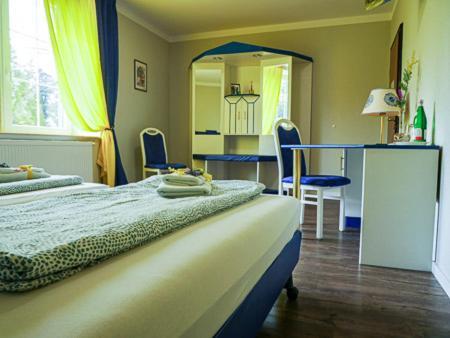 Hotel & Ristorante Positano Radeburg Ngoại thất bức ảnh