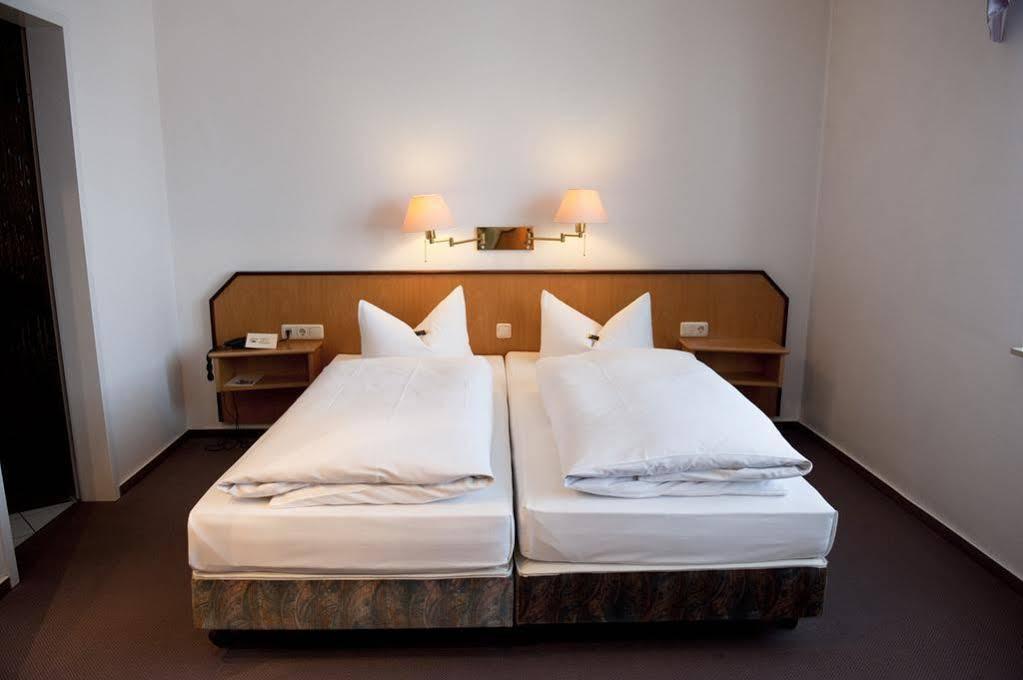 Hotel & Ristorante Positano Radeburg Ngoại thất bức ảnh